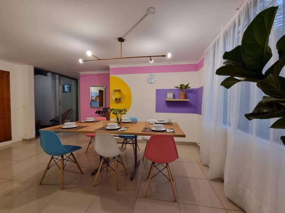 El Jardin De Manila Apartment Medellin Luaran gambar