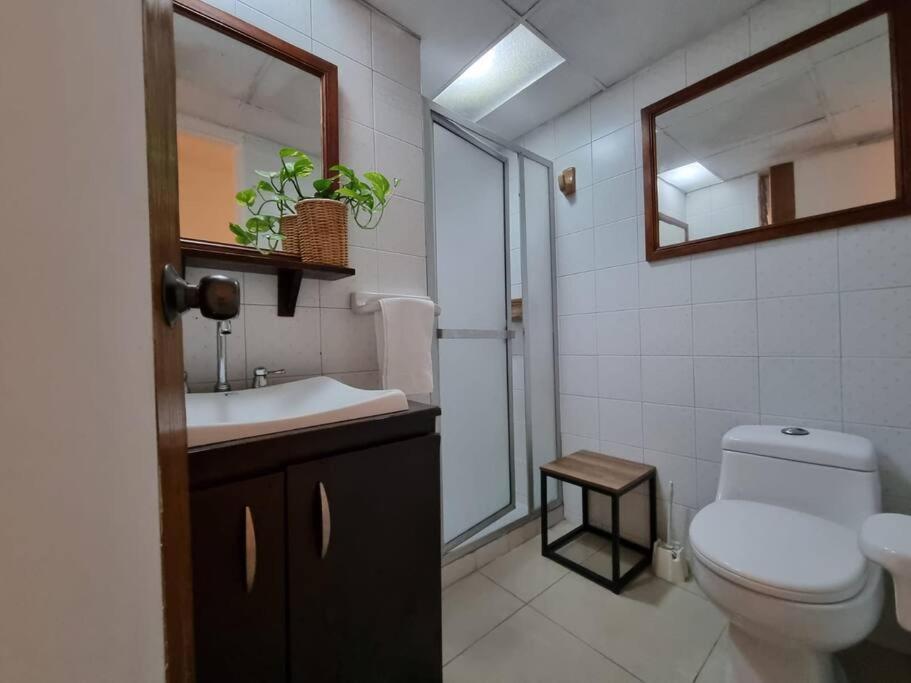 El Jardin De Manila Apartment Medellin Luaran gambar